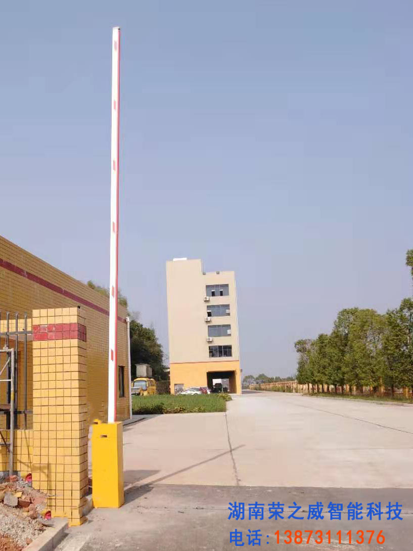 長沙伸縮門,長沙電動(dòng)門,長沙電動(dòng)伸縮門,長沙伸縮門,長沙電動(dòng)伸縮門廠