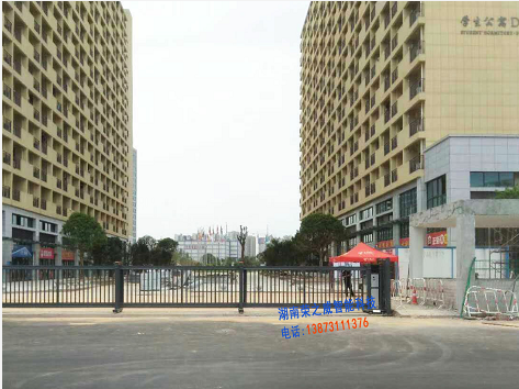 長沙伸縮門,長沙電動(dòng)門,長沙電動(dòng)伸縮門,長沙伸縮門,長沙電動(dòng)伸縮門廠