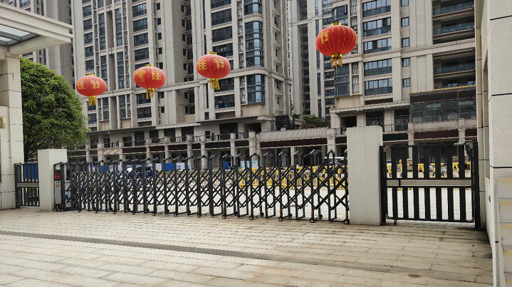 長(zhǎng)沙伸縮門,長(zhǎng)沙電動(dòng)門,長(zhǎng)沙電動(dòng)伸縮門,長(zhǎng)沙伸縮門,長(zhǎng)沙電動(dòng)伸縮門廠